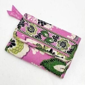 Vera Bradley Priscilla pink wallet! Lots of compartments and in EUC